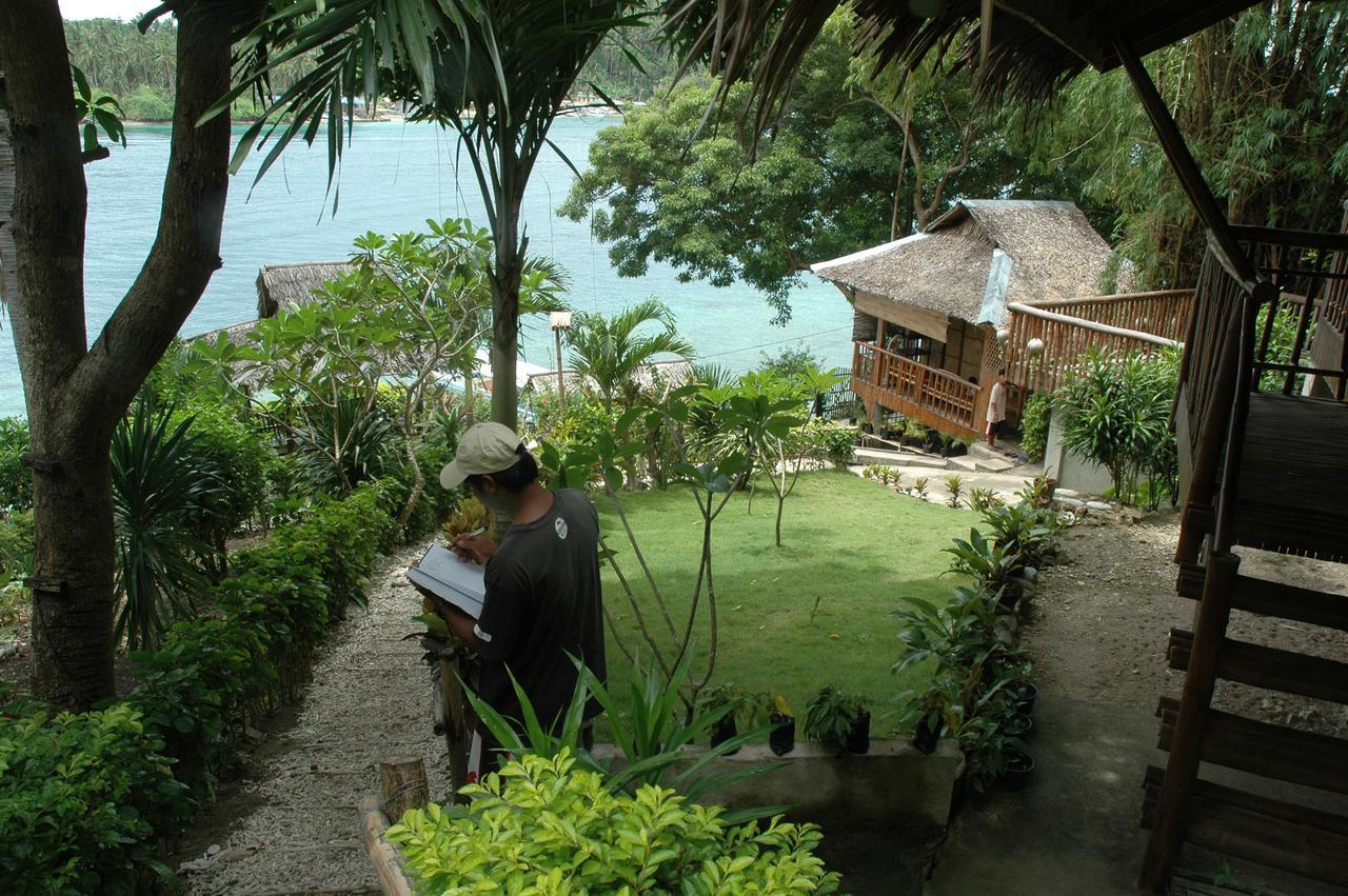 Bamboo Beach Resort Puerto Galera Bagian luar foto